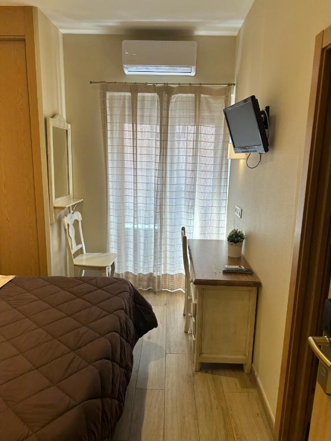 Toledo Plaza 호텔 외부 사진