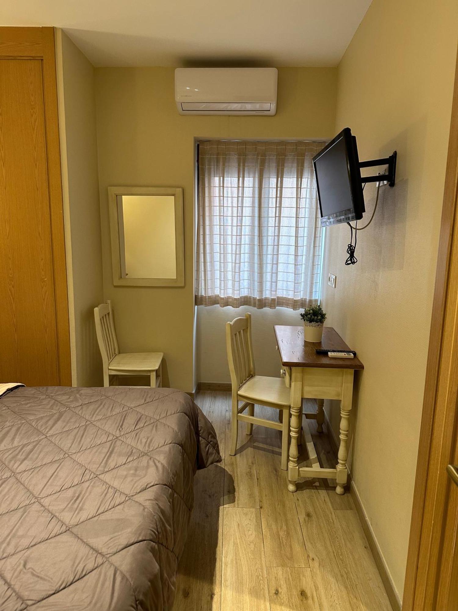Toledo Plaza 호텔 외부 사진
