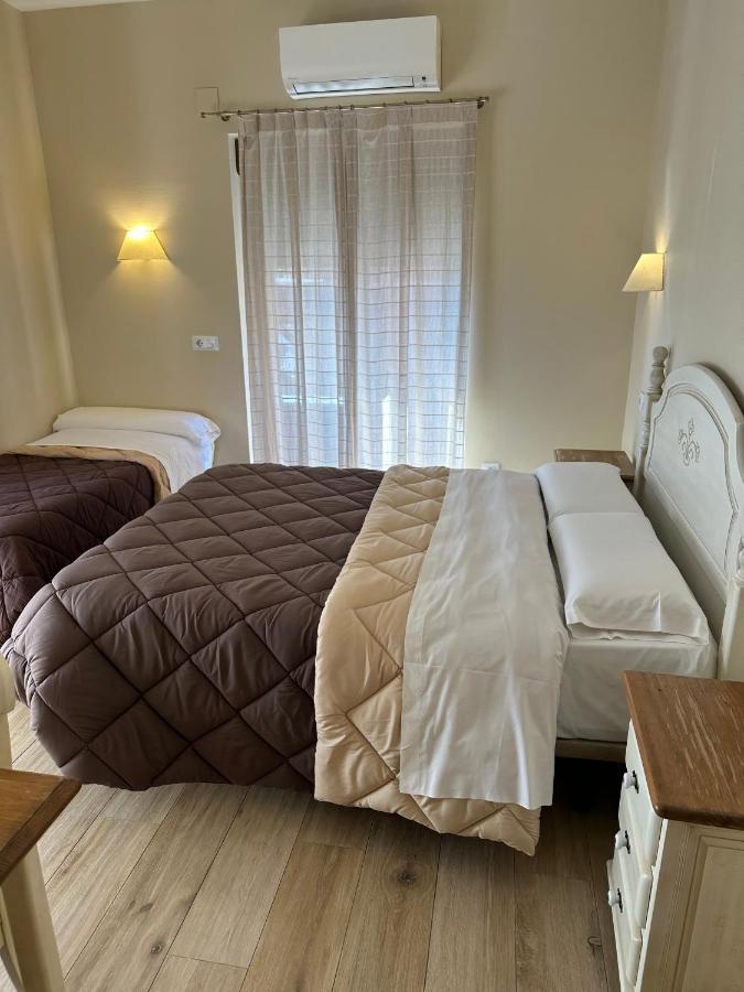 Toledo Plaza 호텔 외부 사진